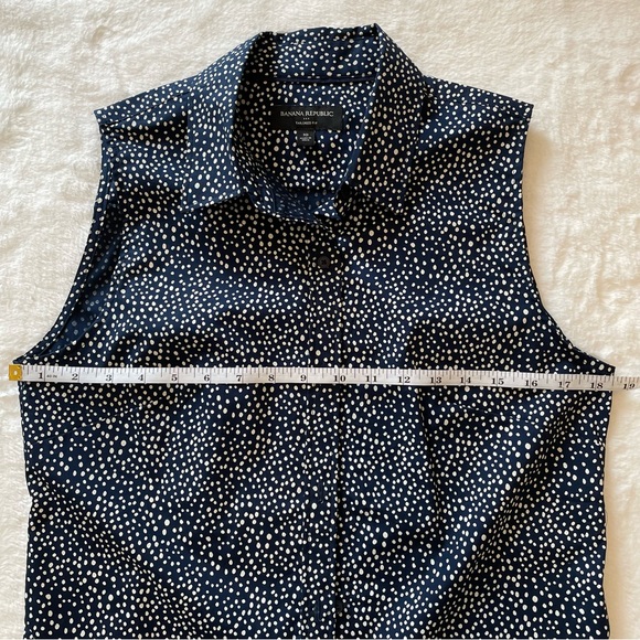 Banana Republic Womens Navy White Tailored Fit Sleeveless Button Up Blouse Sz 10 - Picture 10 of 12